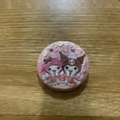 サンリオキャラクターズ　刺繍缶バッジ　マイメロディ　クロミ　シークレット
