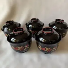 蓋付き木製汁椀 5個セット 黒地 赤い実の花柄