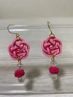 ハンドメイド ピンク 梅結びピアス