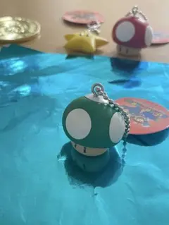 【同封可能】スーパーマリオ 1UPキノコ キーホルダー
