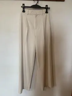 ユニクロタックワイドパンツ