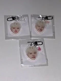 TREASURE ジョンファン カプセルトイ 喜怒楽 顔アクキー