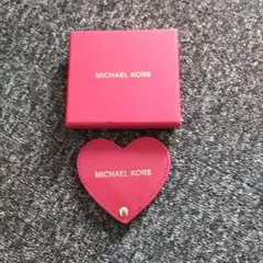 新品箱付き！MICHAEL KORS ハート型ミラー