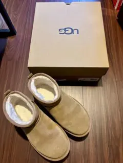 UGG Classic Mini Platform us7