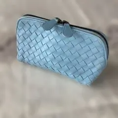 《BOTTEGA VENETAボッテガヴェネタ》イントレチャート ポーチ 水色のサムネイル