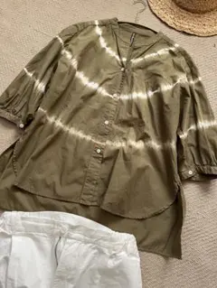 オシャレ　フラボワ　カーキ　たいだい柄　柄シャツ　個性　コットン　綿素材