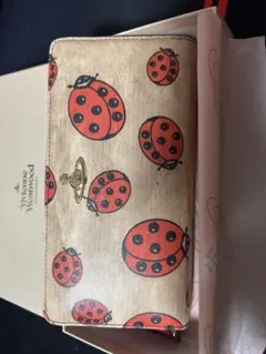 【レア】Vivienne Westwood てんとう虫 がま口 折り財布 レア】Vivienne Westwood てんとう虫 がま口 折り財布 - メルカリ
