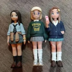 POP MART JUST A GIRL 女子学生フィギュア 3体セット
