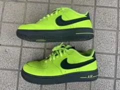 ナイキ エアフォース1 蛍光イエロー