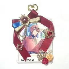 B8硬質トレカケース4　ハンドメイド　赤×金×バラ