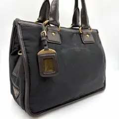 ✨美品✨ プラダ ハンドバック A4収納可 三角プレート ロゴジャガード 927