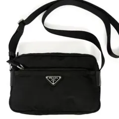 プラダ 三角ロゴ ナイロンショルダー カメラバッグ 黒 白タグ