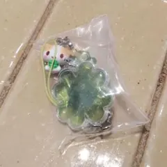 シークレット　クローバーストラップ　マシュマロみたいなふわふわにゃんこ