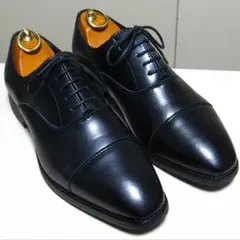 【極美品✨️】CHARKIES 内羽根ストレートチップ ブラック 24.5 革靴のサムネイル