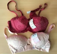 ブラジャー　未使用　2セット　B70　B75　ピンク　赤　レース