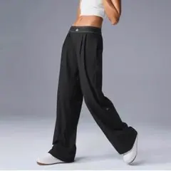 【正規品】Alo Yoga ボトムス トラウザー ネイビー Mサイズ alo-yoga】スーツアップトラウザー (ALO Yoga/フィットネスボトムス