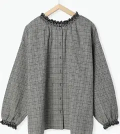 サマンサモスモスブラウス　柄アソート襟刺繍シャーリング前後2WAYブラウス