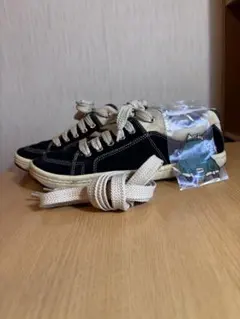 【替紐付き】【ステッカー付き】Simple OS スニーカー　ブラック