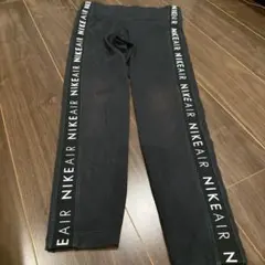 Nike ブラック レギンス ロゴ入り