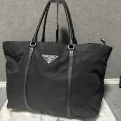 m104【極美品•鑑定済】プラダ　ボストンバッグ　三角ロゴ　ブラック　大容量 m104【極美品•鑑定済】プラダ ボストンバッグ 三角ロゴ ブラック 大