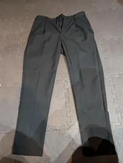 未着用品【SHIPS】ワンタックテーパードスラックス黒 メンズMサイズ