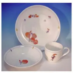 9000円 ナルミ いわさきちひろ ボーンチャイナ