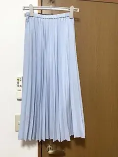 ユニクロ　ライトブルー プリーツスカート S