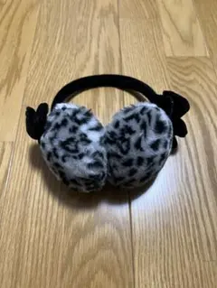 ヒョウ柄ファー耳あて・リボン付き