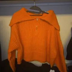 新品未使用オレンジ ニットセーター ジッパー付き クロップド丈