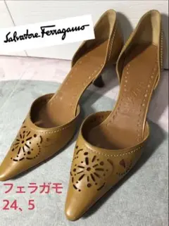 Salvatore Ferragamo フェラガモ　24.5のサムネイル