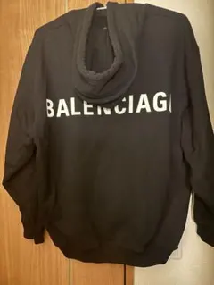 【国内正規店購入】BALENCIAGA バックロゴ パーカー ブラックのサムネイル