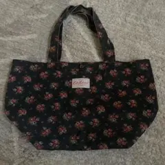 Cath Kidston 花柄布製トートバッグ ネイビー