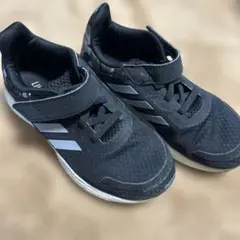adidas LIGHTMOTION ブラック/グレー迷彩スニーカー