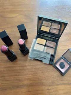 Celvoke アイシャドウパレットとリップ、チーク　セット