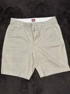 Levi's ベージュ ショートパンツ