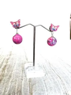 Item thumbnail for item 0a4b657a-31b8-4694-8491-61c77c5829dd