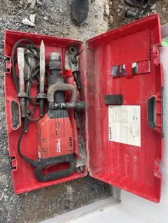 ⭐️人気商品⭐️ HILTI TE 905-AVR 電動ハツリ機 本体 ケース付 