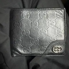 GUCCI ブラック二つ折り財布