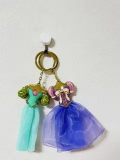 ⭐️ディズニーランド販売⭐️ラプンツェル&アリエルドレスキーホルダー２個セット！！