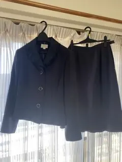 東京ソワール　セレモニースーツ　発表会　ネイビー9号細め