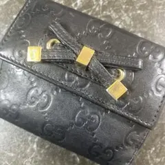 GUCCI グッチ　ブラック シマリボン ダブルホックコンパクト二つ折財布