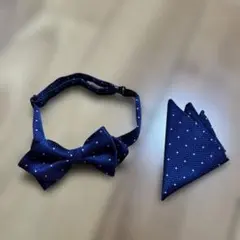 新品未使用☆コムサイズム　紺　ドット柄　蝶ネクタイ＆ポケットチーフセットF