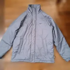 中古　ナイキ　NIKE ライトフィルジャケット　Lサイズ　中綿ジャケット　青色