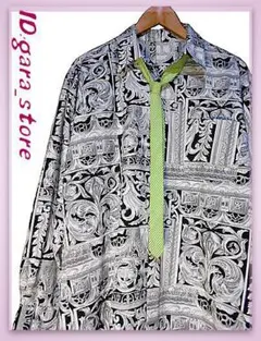 個性的！美麗アート装飾品総柄モノトーンシャツ