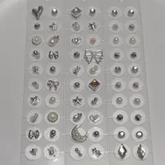 【サービス品】耳ツボジュエリー　60粒 まとめ売り　シルバー