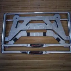 Mercedes-Benzカスタムナンバーフレーム