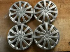 ダイハツ純正13インチ 鉄ホイールカバー 4枚セットのサムネイル