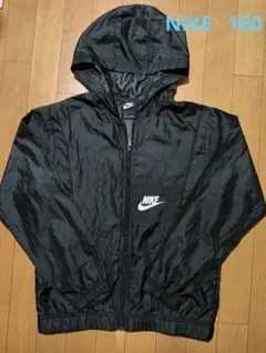 Nike ウインドブレーカー　ナイロンジャケット キッズLサイズ
