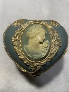 ハート型　オルゴール付き　小物入れ　ジュエリーボックス