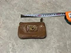 MARC BY MARC JACOBS ブラウンレザーキーケース